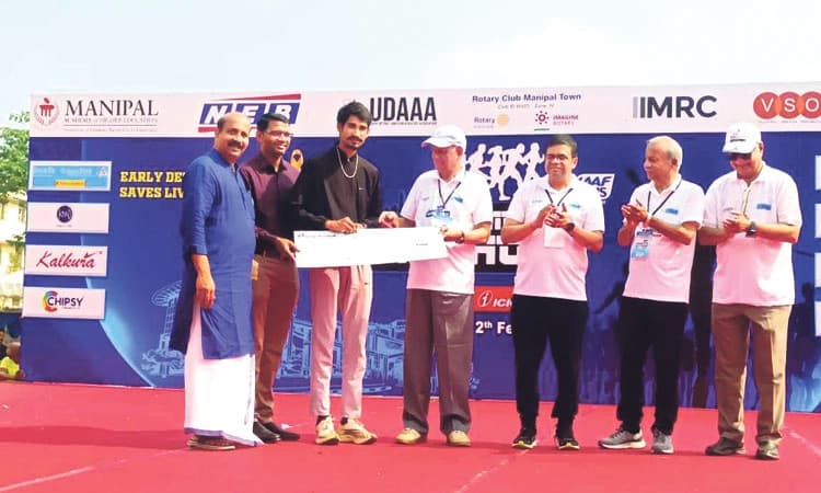 ಗಮನ ಸೆಳೆದ ಮಾಹೆ ಮಣಿಪಾಲ ಮ್ಯಾರಥಾನ್‌: ನಂಜುಂಡಪ್ಪ ,ಬಿಜೋಯ್‌ ಬರ್ಮನ್‌ಗೆ ಪ್ರಶಸ್ತಿ