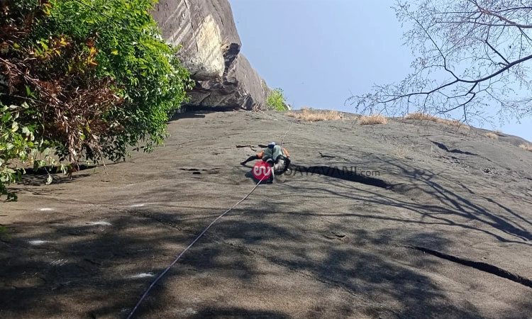 ಕೋತಿ ರಾಜ್ ಯಾನೆ ಜ್ಯೋತಿ ರಾಜ್ ರಿಂದ ಐತಿಹಾಸಿಕ ಗಡಾಯಿಕಲ್ಲು ಏರುವ ಸಾಹಸ