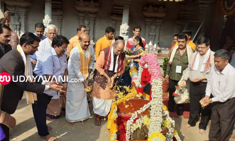 ಸಮಗ್ರ ಯಕ್ಷಗಾನ ಸಮ್ಮೇಳನ: ಕಡಿಯಾಳಿ ದೇವಸ್ಥಾನದಿಂದ ವೈಭವದ ಶೋಭಾಯಾತ್ರೆ