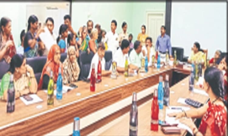 ಪೊಲೀಸ್‌ ರಕ್ಷಣೆಯಲ್ಲಿ ಪುರಸಭೆಗೆ ಆಗಮಿಸಿದ ಸದಸ್ಯ..!