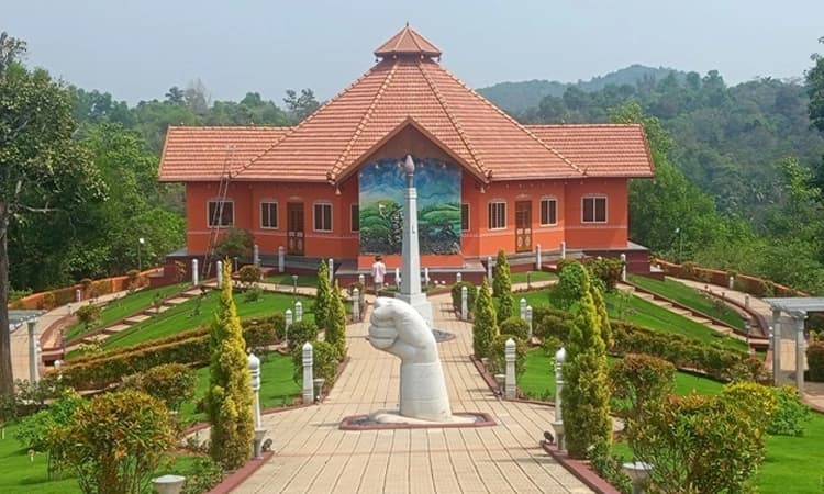 ಗೃಹ ಸಚಿವ ಅಮಿತ್‌ ಶಾ ಆಗಮನ ಹಿನ್ನೆಲೆ: ಹನುಮಗಿರಿಯಲ್ಲಿ ಉನ್ನತ ಮಟ್ಟದ ಅಧಿಕಾರಿಗಳ ಸಭೆ