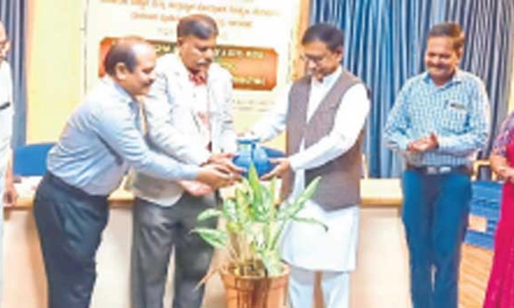 ಧಾರವಾಡ: ಬೋಧಿಸುವ ಕಲೆ-ತಂತ್ರ ಅರಿಯಿರಿ: ಸಂಕನೂರ