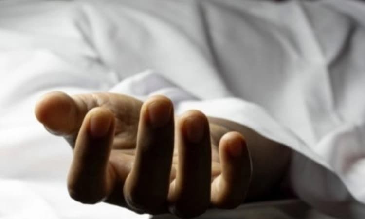 ಹಳ್ಳದಲ್ಲಿ ಅಪರಿಚಿತ ವ್ಯಕ್ತಿಯ ಶವ ಪತ್ತೆ: ಪೊಲೀಸರಿಂದ ತನಿಖೆ