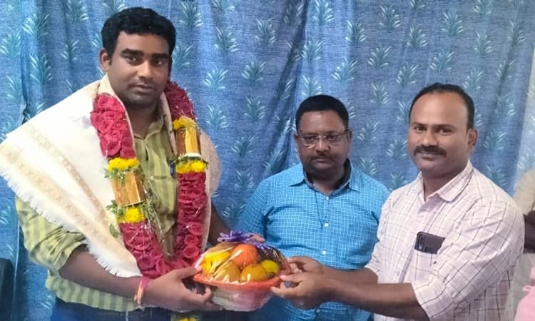 ಕುರುಗೋಡು: ನೂತನ ತಹಶೀಲ್ದಾರ್‌ ಆಗಿ ಗುರುರಾಜ್ ಛಲವಾದಿ ಅಧಿಕಾರ ಸ್ವೀಕಾರ.!