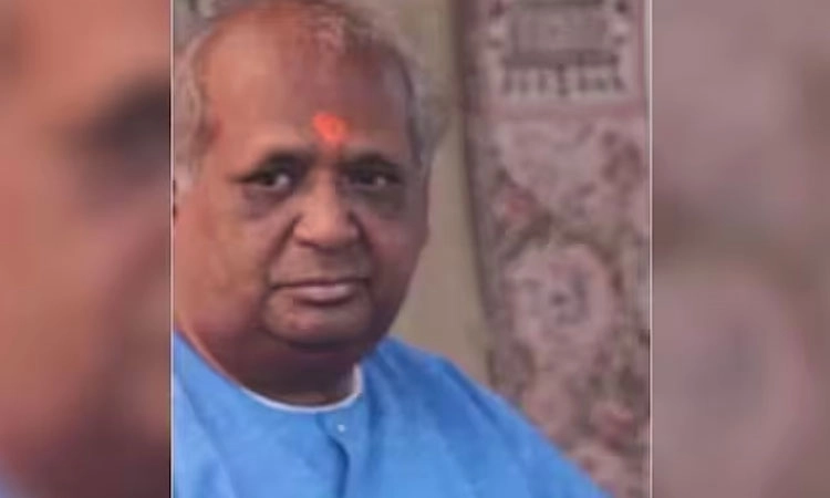 ಕಾರ್ಯಕ್ರಮ ನೀಡುತ್ತಿರುವಾಗಲೇ ಕುಸಿದು ಬಿದ್ದು ಮೃತಪಟ್ಟ ಜನಪ್ರಿಯ ಮದ್ದಳೆ ವಾದಕ