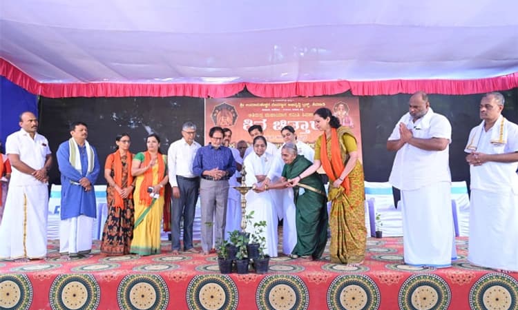 ಶಿವಪಾಡಿ ಶ್ರೀ ಉಮಾಮಹೇಶ್ವರ ದೇಗುಲ: ಕಣ್ಮನ ಸೆಳೆದ “ಶಿವ ಚಿತ್ತಾರ” ಚಿತ್ರಕಲಾ ಸ್ಪರ್ಧೆ