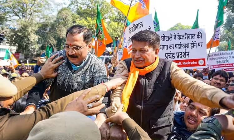 ಕೂಡಲೆ ರಾಜೀನಾಮೆ ನೀಡಿ… ದೆಹಲಿ ಸಿಎಂ ವಿರುದ್ಧ ಬಿಜೆಪಿ ಬೃಹತ್ ಪ್ರತಿಭಟನೆ