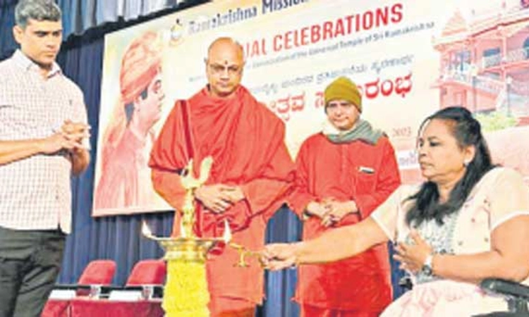 ಹೋಲಿಕೆ ಬೇಡ; ಮಾದರಿಯಾಗಿ ಬದುಕಿ; ಡಾ| ಮಾಲತಿ ಹೊಳ್ಳ