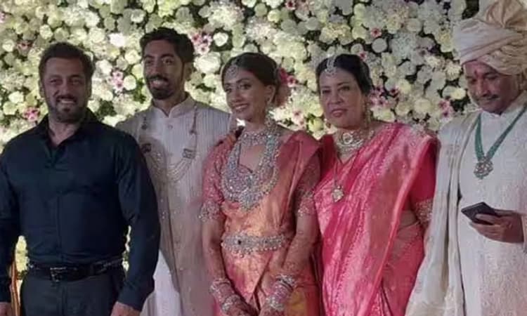 ಪೂಜಾ ಹೆಗ್ದೆ ಸಹೋದರನ ಮದುವೆಯಲ್ಲಿ ಸಲ್ಮಾನ್ ಖಾನ್: ಮತ್ತೆ ‘ಪ್ರೀತಿ ವದಂತಿ’ ಶುರು