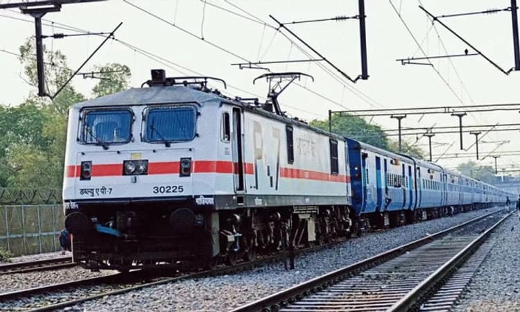 ಮೂಲಸೌಕರ್ಯಕ್ಕೆ ವಿತ್ತೀಯ ಬಲ: ರೈಲ್ವೆಗಾಗಿ 2.40 ಲಕ್ಷ ಕೋಟಿ ರೂ. ಮೀಸಲು