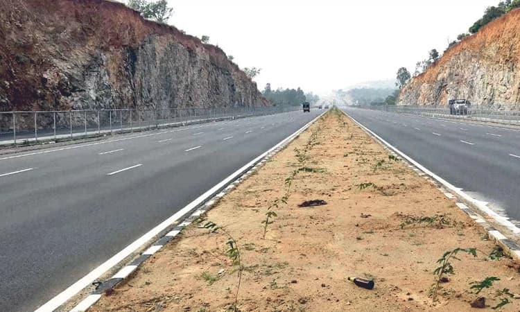 ಹೆದ್ದಾರಿ ಸಂಚಾರಕ್ಕೆ ಮುಕ್ತವಾದರೂ ವಾಹನ ದಟ್ಟಣೆ