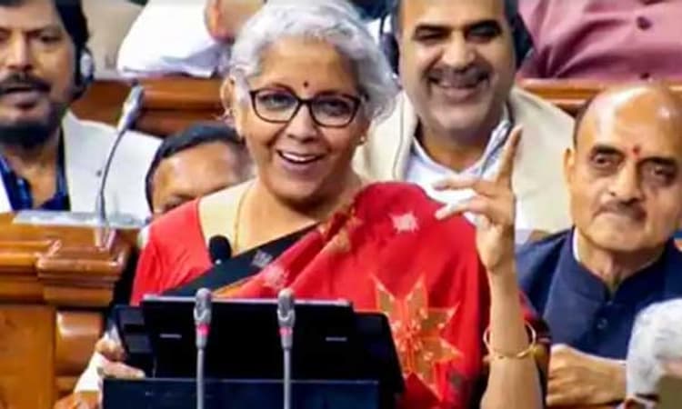 Union Budget 2023: ಪೊಲ್ಯೂಟಿಂಗ್ ಪದದ ಬದಲು ಓಲ್ಡ್  ಪಾಲಿಟಿಕಲ್ ಎಂದ ಸಚಿವೆ ನಿರ್ಮಲಾ: ಸದನದಲ್ಲಿ ನಗೆಯ ಅಲೆ!