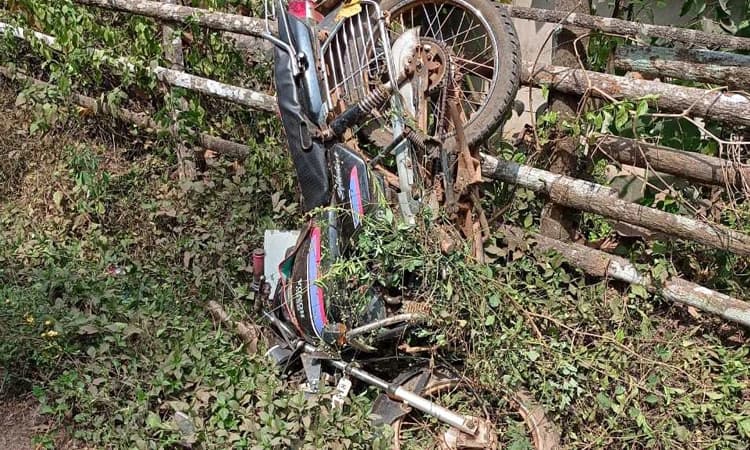 ಮುಂಡಾಜೆ ಸೇತುವೆ ಬಳಿ ಬೈಕ್‌ ಪಲ್ಟಿ: ಇಬ್ಬರಿಗೆ ಗಾಯ