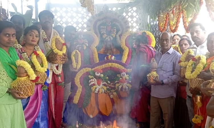 ಕೊರಟಗೆರೆ: ನಾಗರಕಟ್ಟೆಯ 5ನೇ ವರ್ಷದ ವಾರ್ಷಿಕೋತ್ಸವ ಸಂಭ್ರಮಾಚರಣೆ