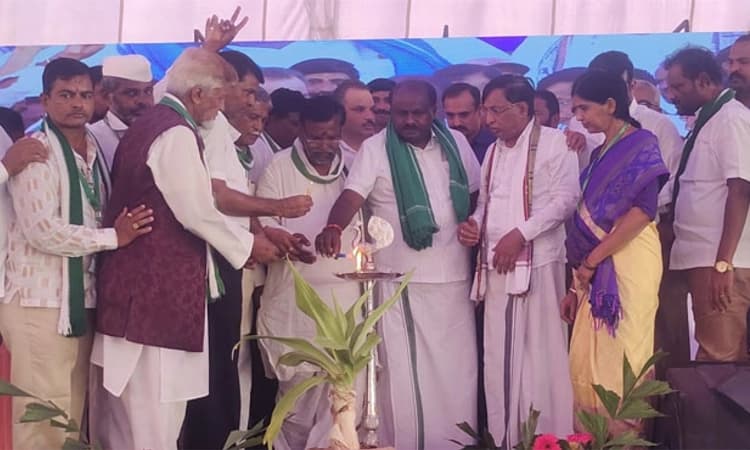 ನಿಮ್ಮದೇ ಹಣ ನಿಮ್ಮ ಮನೆಬಾಗಿಲಿಗೆ ತಲುಪಿಸುವುದು ನನ್ನ ಜೀವನದ ಸವಾಲು : ಹೆಚ್ ಡಿಕೆ