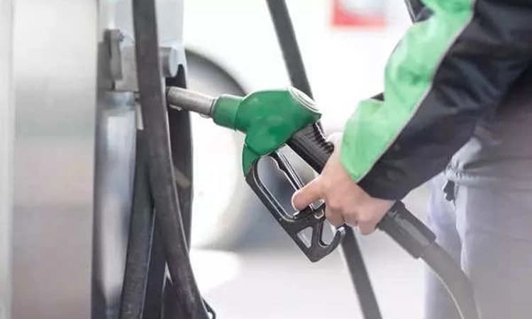 ಪಾಕಿಸ್ತಾನ: ಪೆಟ್ರೋಲ್‌, ಡೀಸೆಲ್‌ ಬೆಲೆ 35 ರೂ. ಏರಿಕೆ