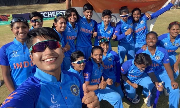 ಇಂಗ್ಲೆಂಡ್ ವಿರುದ್ದ ಅಮೋಘ ಗೆಲುವು; ಅಂಡರ್‌-19 ವನಿತಾ ಟಿ20 ವಿಶ್ವಕಪ್‌ ಗೆದ್ದ ಭಾರತ