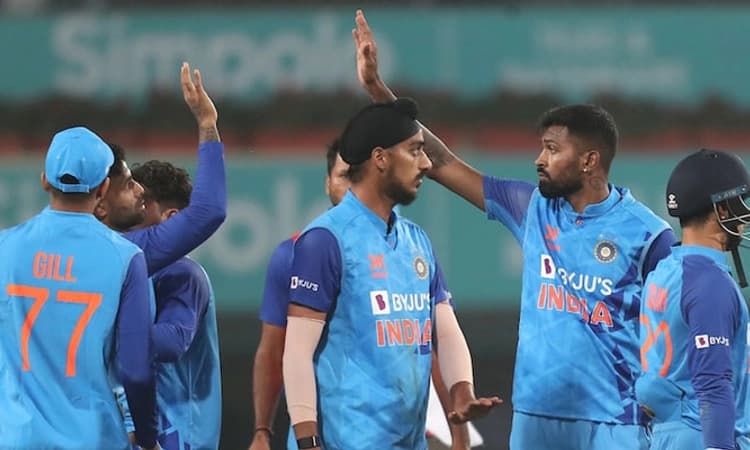 ಈ ಆಟಗಾರ ಇರುವಾಗ ಏಕದಿನ ತಂಡದ ನಾಯಕತ್ವ ಹಾರ್ದಿಕ್ ಗೆ ಸಿಗುವುದು ಕಷ್ಟ: ಆಕಾಶ್ ಚೋಪ್ರಾ