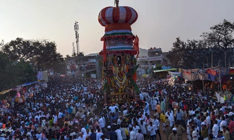 ಅದ್ದೂರಿಯಾಗಿ ಜರುಗಿದ ಹಿರೇಜಂತಗಲ್ ಶ್ರೀ ಪ್ರಸನ್ನ ಪಂಪಾವಿರೂಪಾಕ್ಷೇಶ್ವರ ರಥೋತ್ಸವ