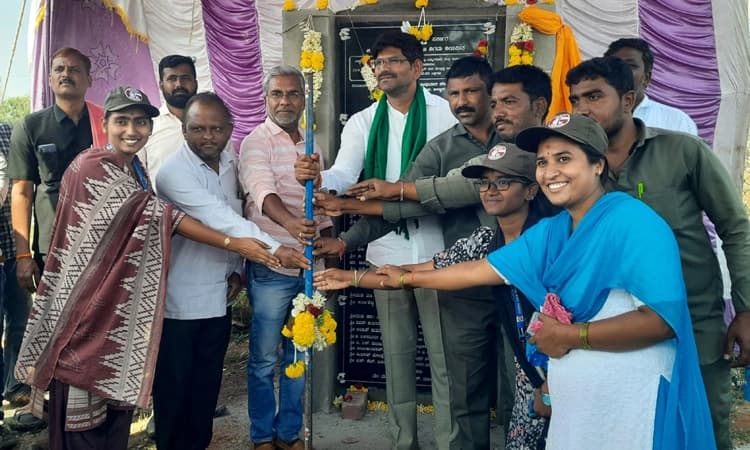 ಕುರುಗೋಡು: 16 ಕೋಟಿ ವೆಚ್ಚದಲ್ಲಿ ಎಮ್ಮಿಗನೂರು 110 ಕೆ.ವಿ ಕಾಮಗಾರಿಗೆ ಚಾಲನೆ