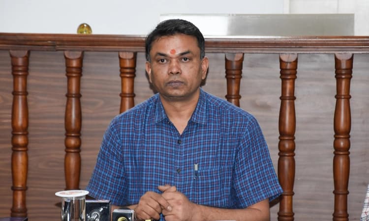 ಪ್ರಜಾಪ್ರಭುತ್ವದಲ್ಲಿ ಮತದಾರನೇ ಪ್ರಭು: ಜಿಲ್ಲಾಧಿಕಾರಿ ರವಿಕುಮಾರ್‌