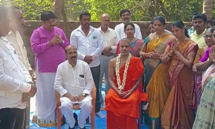 ಶ್ರೀ ರಾಮ ಸೇವಾ ಸಂಕಲ್ಪ ಅಭಿಯಾನ: ಕಲ್ಯಾಣಪುರ ಗಿರಿಜಾ ಪೂಜಾರ್ತಿ ಮನೆಗೆ ಶಿಲಾನ್ಯಾಸ