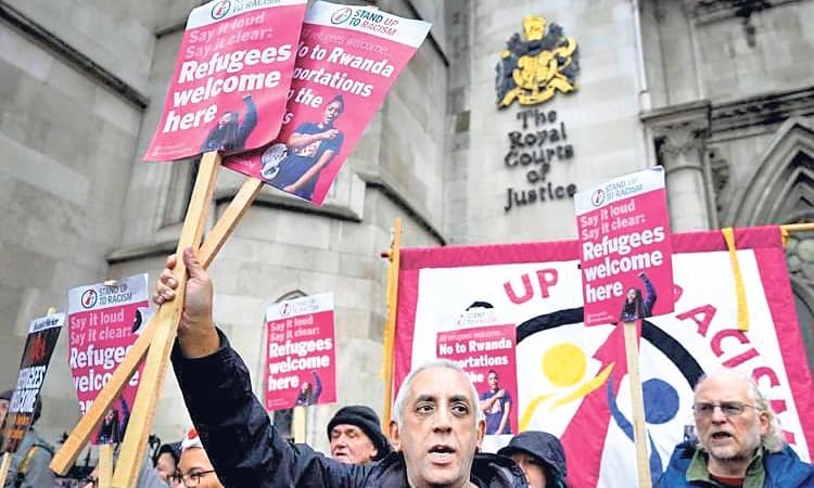 ರವಾಂಡಾ ನಾಗರಿಕ ಗಡಿಪಾರು ಬ್ರಿಟನ್‌ನಲ್ಲಿ ಹೆಚ್ಚಿದ ವಿರೋಧ