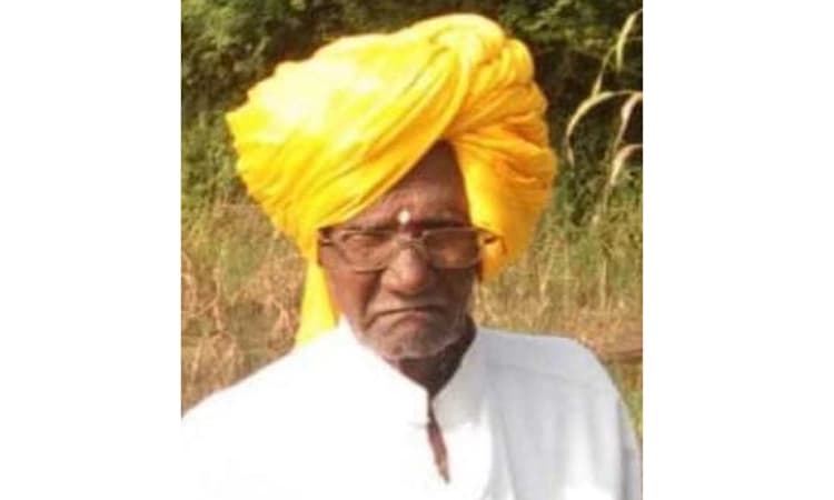 ವೃದ್ಧ ನದಿಗೆ ಹಾರಿರುವ ಶಂಕೆ: ಅಗ್ನಿಶಾಮಕ ಸಿಬ್ಬಂದಿಗಳಿಂದ ನದಿಯಲ್ಲಿ ಕಾರ್ಯಾಚರಣೆ