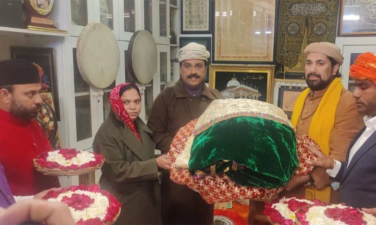 ಮುಂಬರುವ ವಿಧಾನಸಭಾ ಚುನಾವಣೆಯಲ್ಲಿ ಪಕ್ಷಕ್ಕೆ ಒಳಿತಾಗಲು ಜನಾರ್ದನ ರೆಡ್ಡಿ ದಂಪತಿಗಳಿಂದ ಅಜ್ಮೀರ್ ದರ್ಗಾಕ್ಕೆ ಹರಕೆ