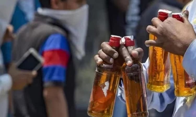 ಬಿಹಾರ: ನಕಲಿ ಮದ್ಯ ಸೇವಿಸಿ ಮೂವರು ಸಾವು; 6 ಮಂದಿ ಗಂಭೀರ