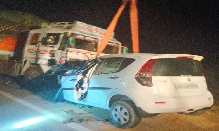 ಕಾರು – ಟ್ರಕ್‌ ಮುಖಾಮುಖಿ ಢಿಕ್ಕಿ: ಕಾರಿನಲ್ಲಿದ್ದ ಐವರು ಸ್ಥಳದಲ್ಲೇ ಸಾವು