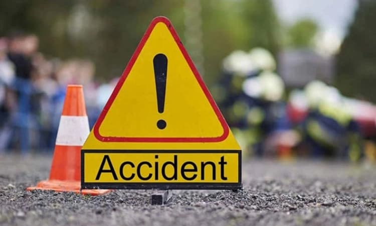 ಸ್ಕಿಡ್ ಆಗಿ ಕಣಿವೆಗೆ ಉರುಳಿದ ಬಸ್: ಐವರು ಸಾವು, 15 ಮಂದಿಗೆ ಗಾಯ