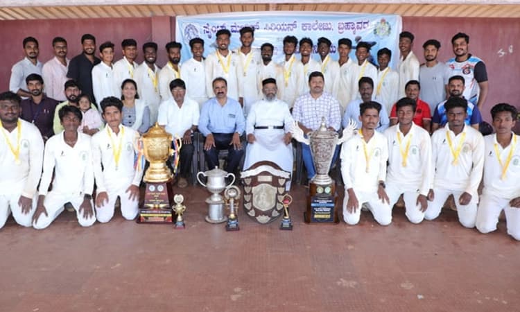 ಬ್ರಹ್ಮಾವರ ಎಸ್.ಎಂ.ಎಸ್ ಕಾಲೇಜು ತಂಡಕ್ಕೆ ಬಿ.ಸಿ. ಆಳ್ವ ಮೆಮೋರಿಯಲ್ ಕ್ರಿಕೆಟ್ ಟ್ರೋಫಿ