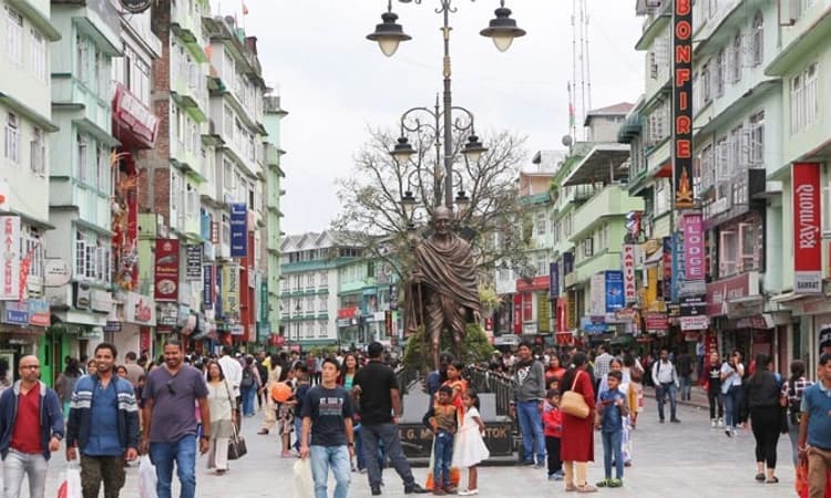 ಜನಸಂಖ್ಯೆ ಏರಿಸಲು ಸಿಕ್ಕಿಂ ಹರಸಾಹಸ! ;ಗರ್ಭಿಣಿಯರಿಗೆ ವರ್ಷಪೂರ್ತಿ ಹೆರಿಗೆ ರಜೆ