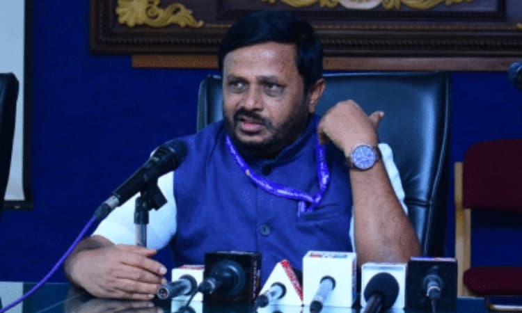 ಶಿಕ್ಷಣಕ್ಕಾಗಿ ಮಕ್ಕಳಿಗೆ ಪ್ರತ್ಯೇಕ ಮೊಬೈಲ್ ಚಿಂತನೆ: ನಾಗಣ್ಣಗೌಡ