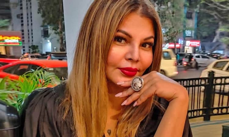 ಆಕ್ಷೇಪಾರ್ಹ ಫೋಟೋ ಹಂಚಿಕೆ: ಮುಂಬೈ ಪೊಲೀಸರ ವಶಕ್ಕೆ ನಟಿ ರಾಖಿ ಸಾವಂತ್