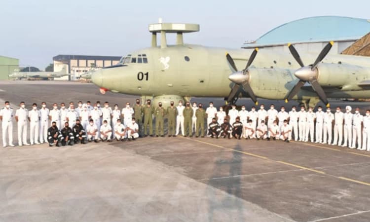 ಗಣರಾಜ್ಯೋತ್ಸವ: ಪಥಸಂಚಲನದಲ್ಲಿ ನೌಕಾ ವಿಚಕ್ಷಣಾ ವಿಮಾನ ಭಾಗಿ