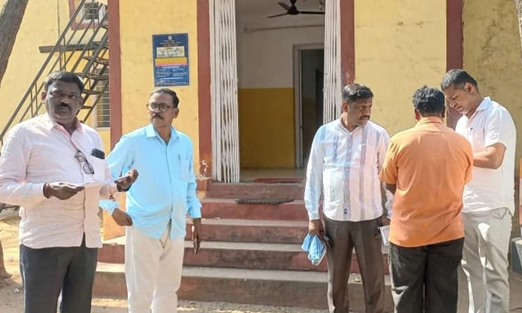 ಹೋಂಗಾರ್ಡ್ ವರ್ಗಾವಣೆಗೆ ಲಂಚ: ಕೊಪ್ಪಳ ಜಿಲ್ಲಾ ಕಮಾಂಡೆಂಟ್ ಲೋಕಾಯುಕ್ತ ಬಲೆಗೆ