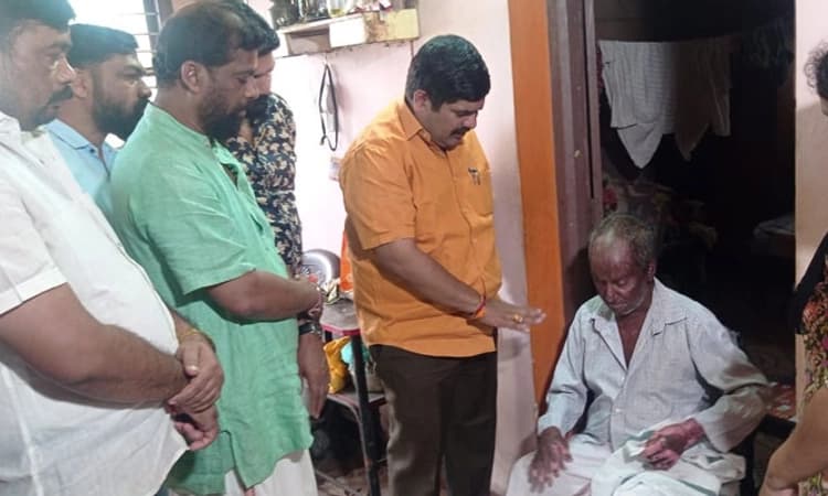 ಪುರುಷೋತ್ತಮ ಪೂಜಾರಿ ಮನೆಗೆ ಶಾಸಕ ಕಾಮತ್ ಭೇಟಿ; ವಾರದೊಳಗೆ ಹೊಸ ರಿಕ್ಷಾ ನೀಡುವ ಭರವಸೆ