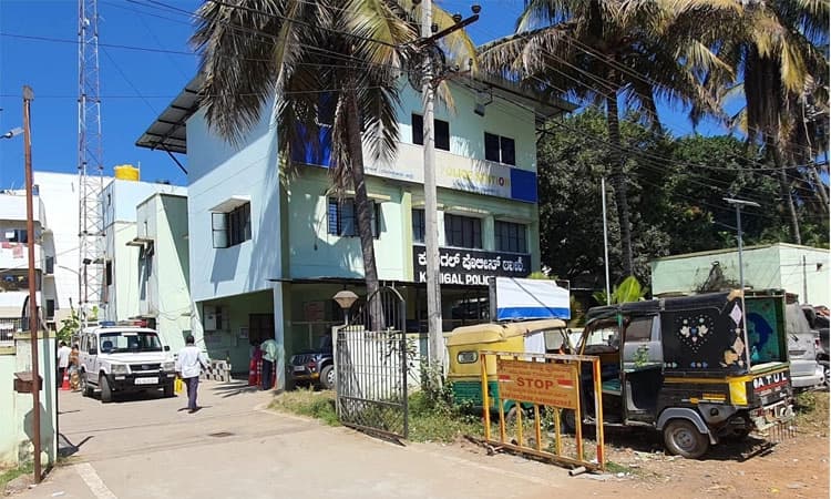 ಕರ್ತವ್ಯ ನಿರತ ಪೊಲೀಸರ ಮೇಲೆ ಲಾಠಿ ಕಸಿದು ಹಲ್ಲೆ; ಪ್ರಕರಣ ದಾಖಲು