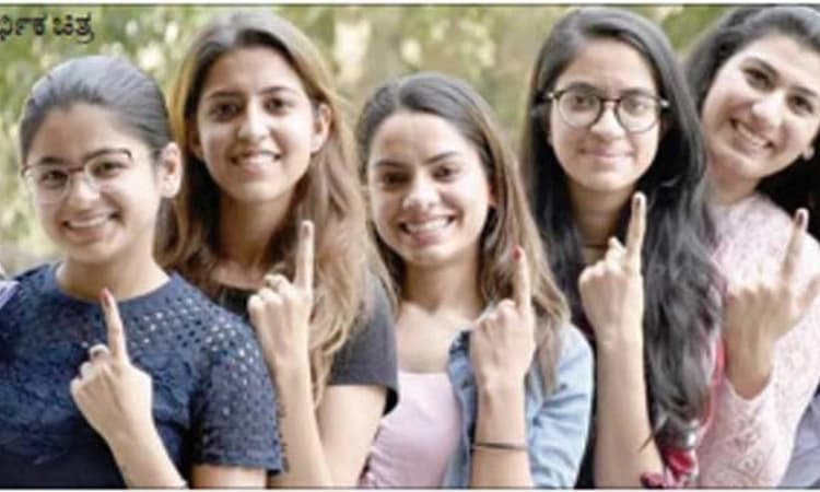 ಮಹಿಳಾ ಮತದಾರರ ಓಲೈಕೆಗೆ ಭಾರೀ ಪೈಪೋಟಿ; ಅರ್ಧ ರಾಜ್ಯದಲ್ಲಿ ಮಹಿಳೆಯರೇ ನಿರ್ಣಾಯಕ