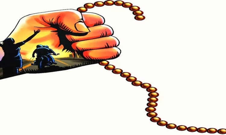 ತಬ್ಬಿಕೊಳ್ಳುವ ನೆಪದಲ್ಲಿ ವ್ಯಕ್ತಿಯ ಚಿನ್ನದ ಸರ ಕದ್ದ ತೃತೀಯ ಲಿಂಗಿ