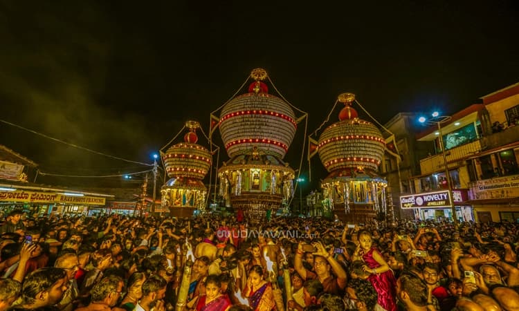 ಉಡುಪಿ: ಶ್ರೀಕೃಷ್ಣ ಮಠದಲ್ಲಿ ವೈಭವದ ಮಕರಸಂಕ್ರಾಂತಿ ಉತ್ಸವ