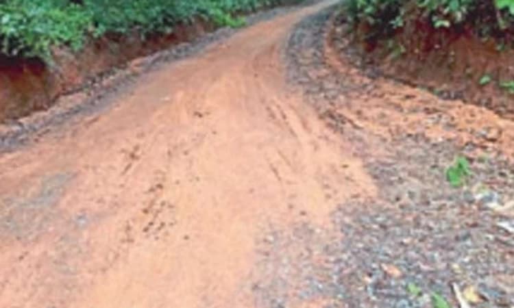 ಕೊಲ್ಲೂರು; ಮೆಕ್ಕೆ- ತಲಕಾಣ ನಡುವಿನ ಮುಖ್ಯ ರಸ್ತೆ ಹೊಂಡಮಯ