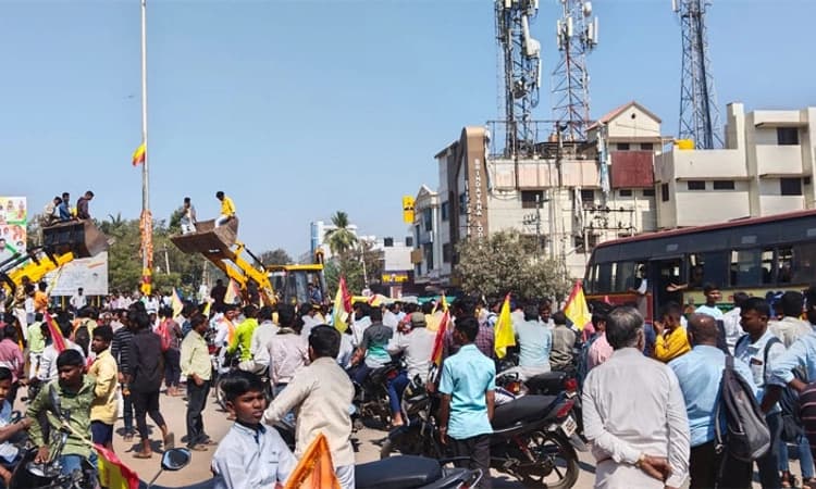 ಗಾಲಿ ಜನಾರ್ದನ ರೆಡ್ಡಿ ಜನ್ಮದಿನ: ಬೈಕ್ ರ‍್ಯಾಲಿ; ಎರಡು ತಾಸು ಟ್ರಾಫಿಕ್ ಜಾಮ್
