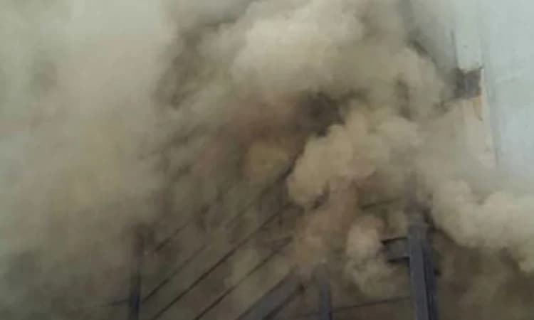 ಮಂಗಳೂರು: ಅಪಾರ್ಟ್‌ಮೆಂಟ್‌ನಲ್ಲಿ ಬೆಂಕಿ ಅವಘಡ… ತಪ್ಪಿದ ಅನಾಹುತ