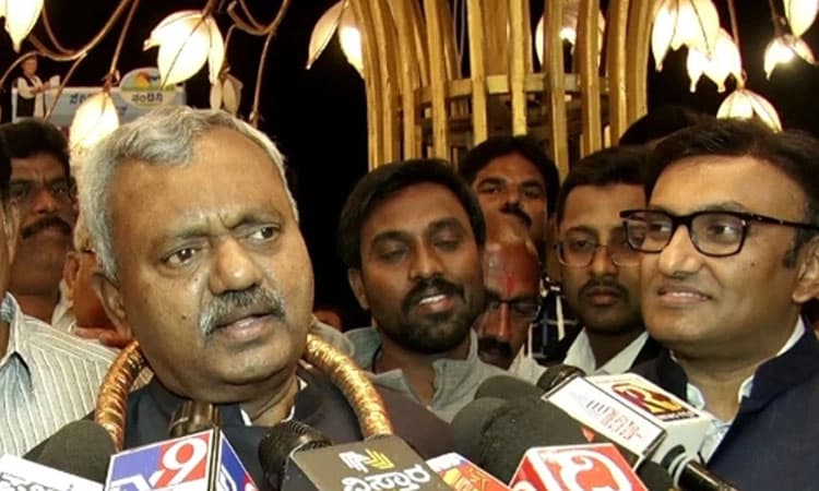 ಮುಖ್ಯಮಂತ್ರಿ ಆಗುವ ಅರ್ಹತೆವುಳ್ಳ ವ್ಯಕ್ತಿ ಸುಧಾಕರ್‌: ಸಚಿವ ಎಸ್‌.ಟಿ.ಸೋಮಶೇಖರ್‌