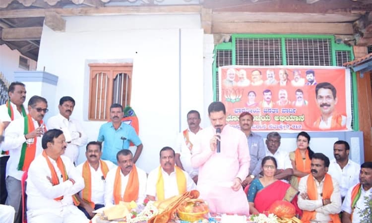 ಸೋನಿಯಾ ಗಾಂಧಿ,ಖರ್ಗೆ ಬೂತ್ ಮಟ್ಟಕ್ಕೆ ಬರುತ್ತಾರಾ?: ನಳಿನ್ ಕುಮಾರ್ ಕಟೀಲ್