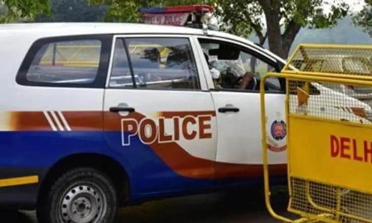 ತನ್ನ ಮೇಲೆ ಅತ್ಯಾಚಾರವೆಸಗಿದ್ದ ಯುವಕನ ತಾಯಿಗೆ ಗುಂಡು ಹಾರಿಸಿದ ಸಂತ್ರಸ್ತ ಬಾಲಕಿ