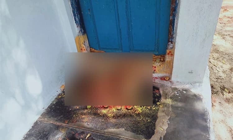 ಕುರುಗೋಡು: ಆರೋಗ್ಯ ಕೇಂದ್ರದ ಶುಶ್ರೂಷಕಿ ಮನೆ ಮುಂದೆ ವಿಕೃತ ವಾಮಾಚಾರ